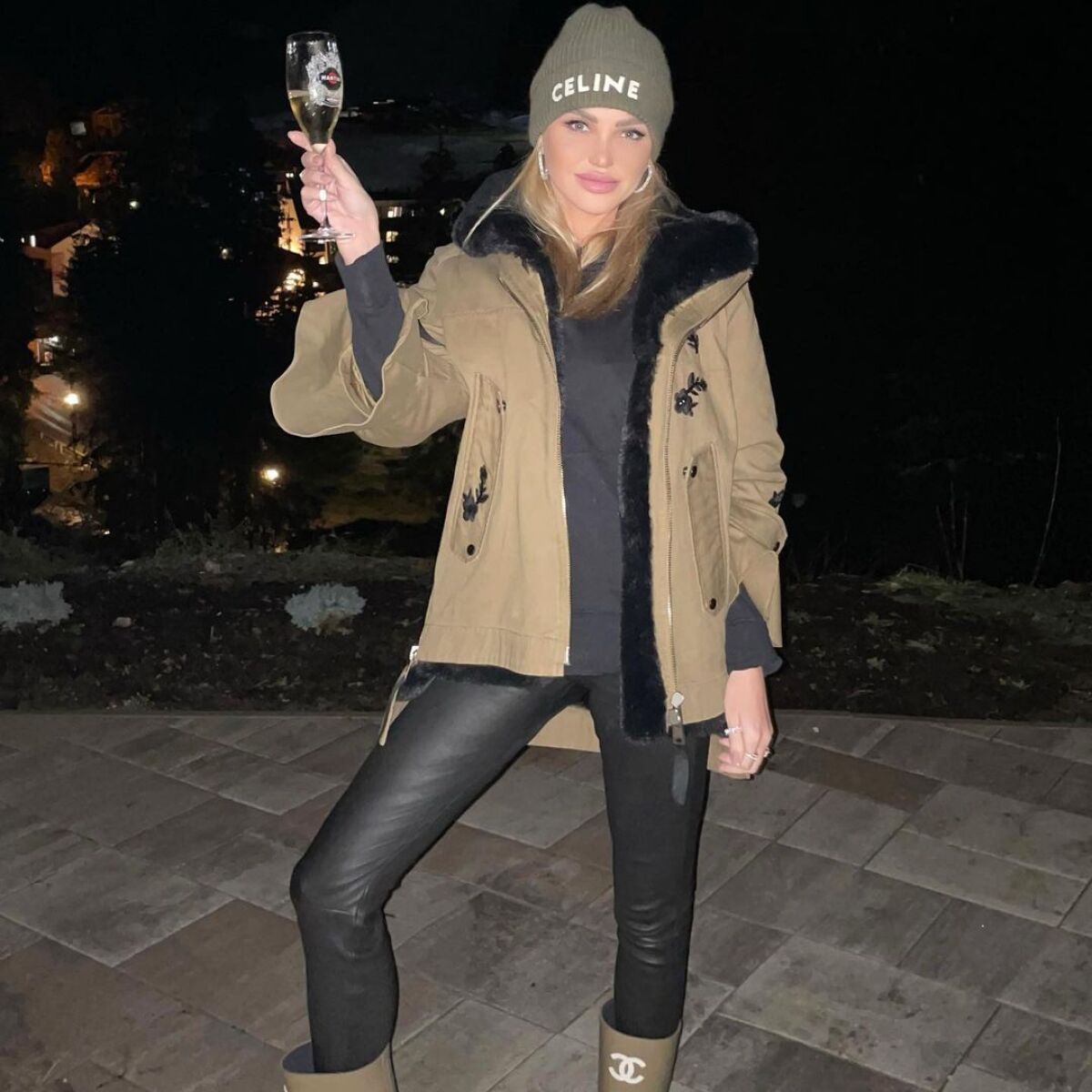 Alena Pallová, Silvester, Instagram