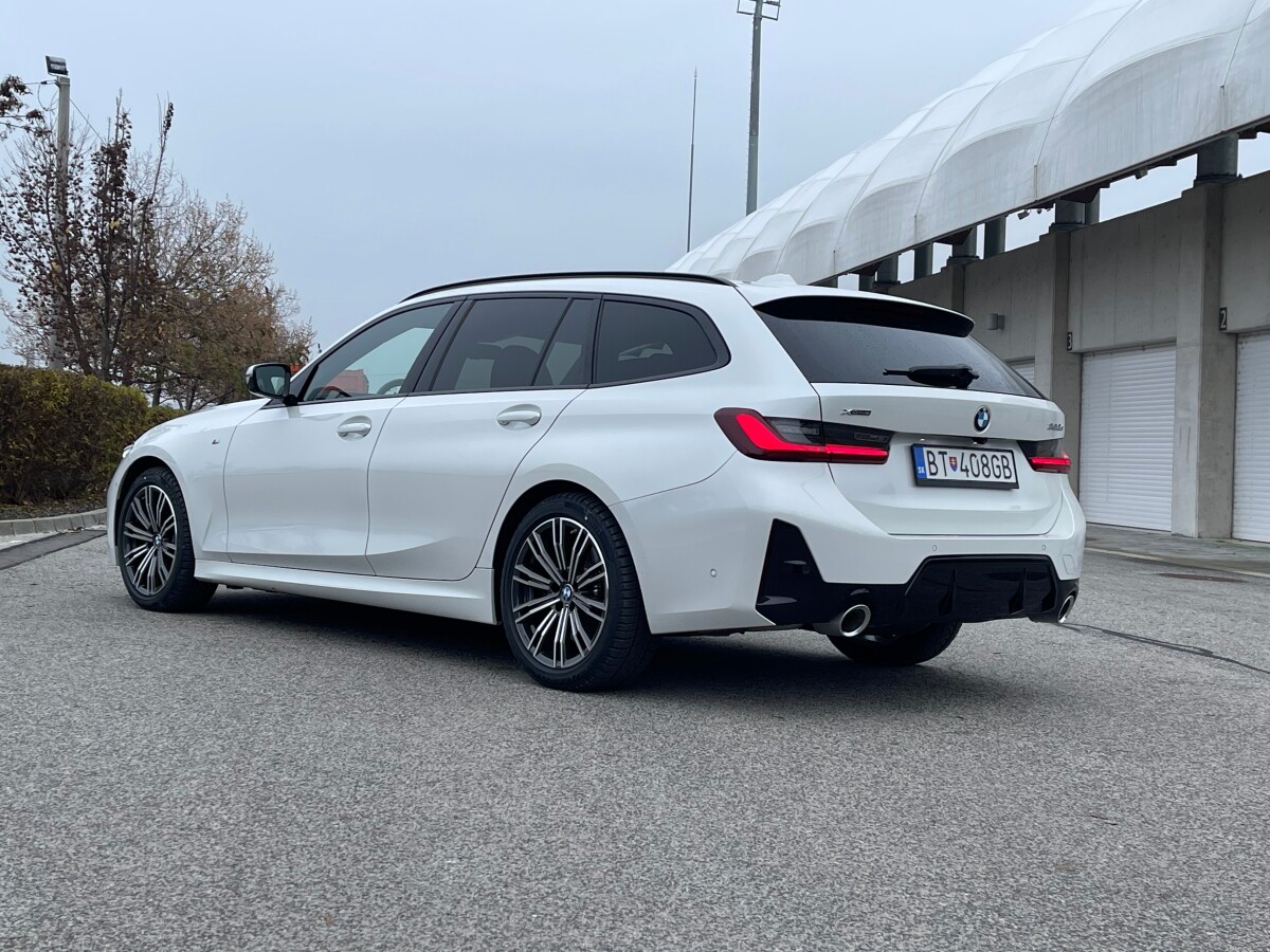 BMW 320d xDrive Touring (2023)