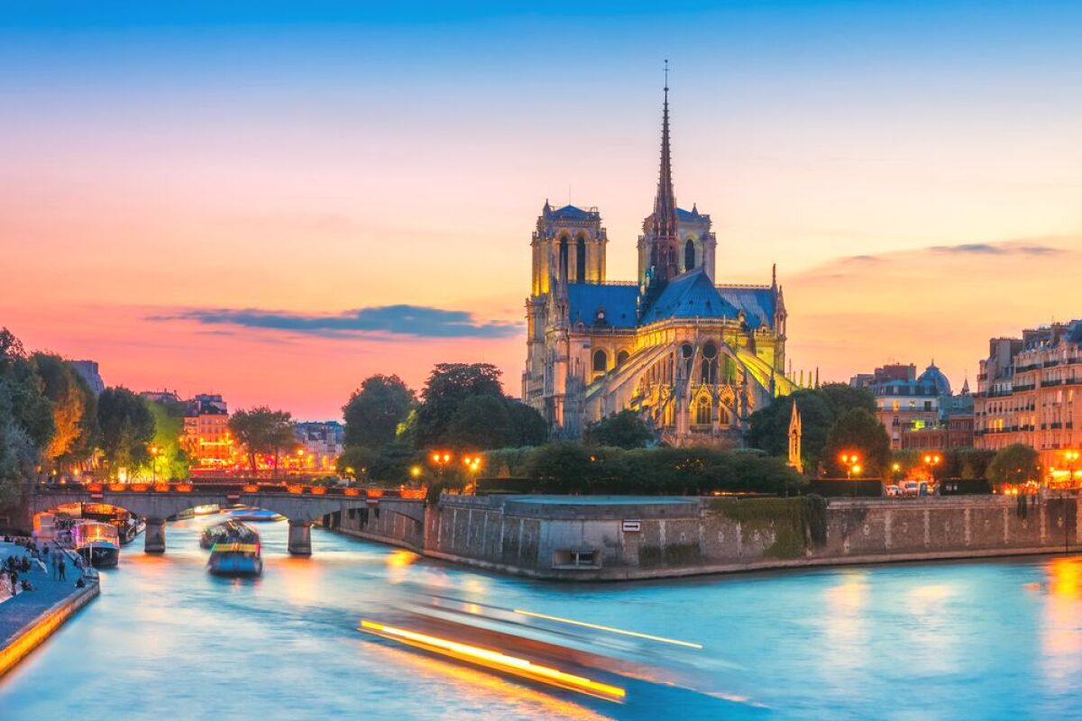 Paríž, katedrála Notre Dame, rieka Seina