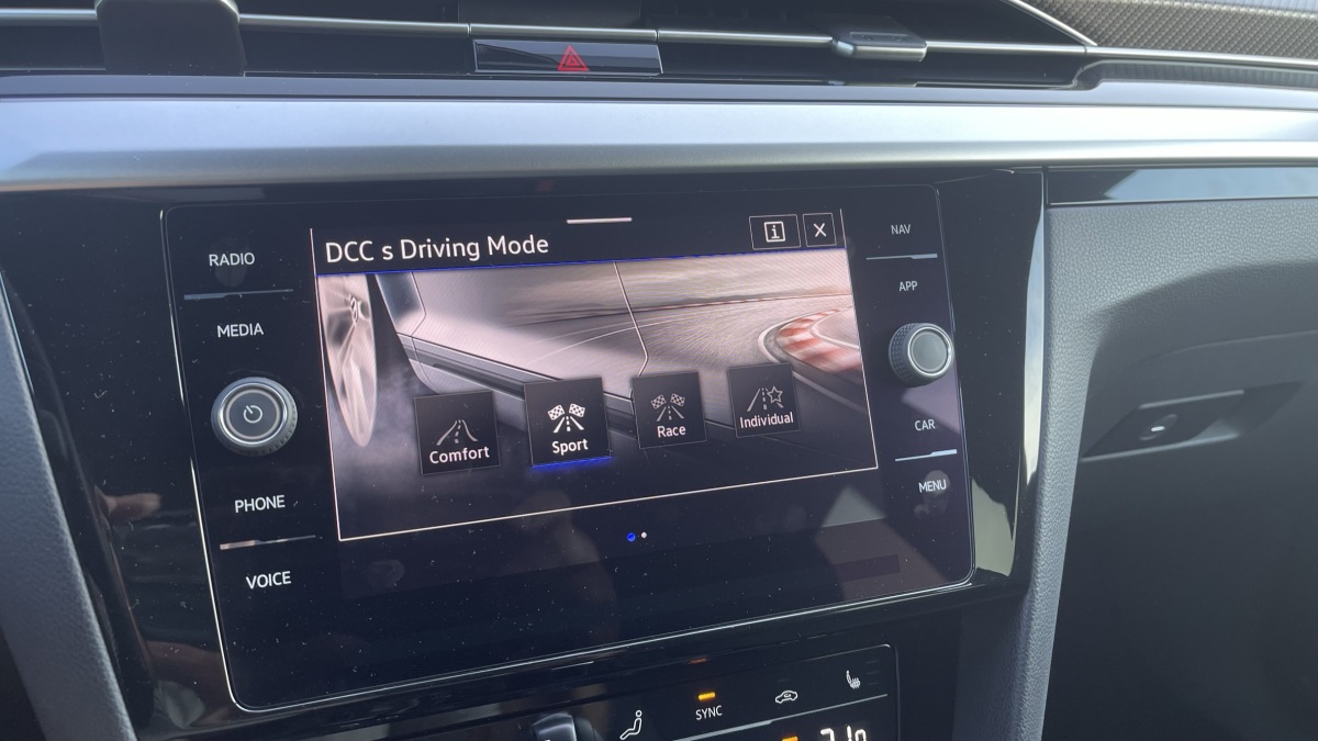 Volkswagen Arteon SB R 2.0 TSI 320k DS7 4M (2023)