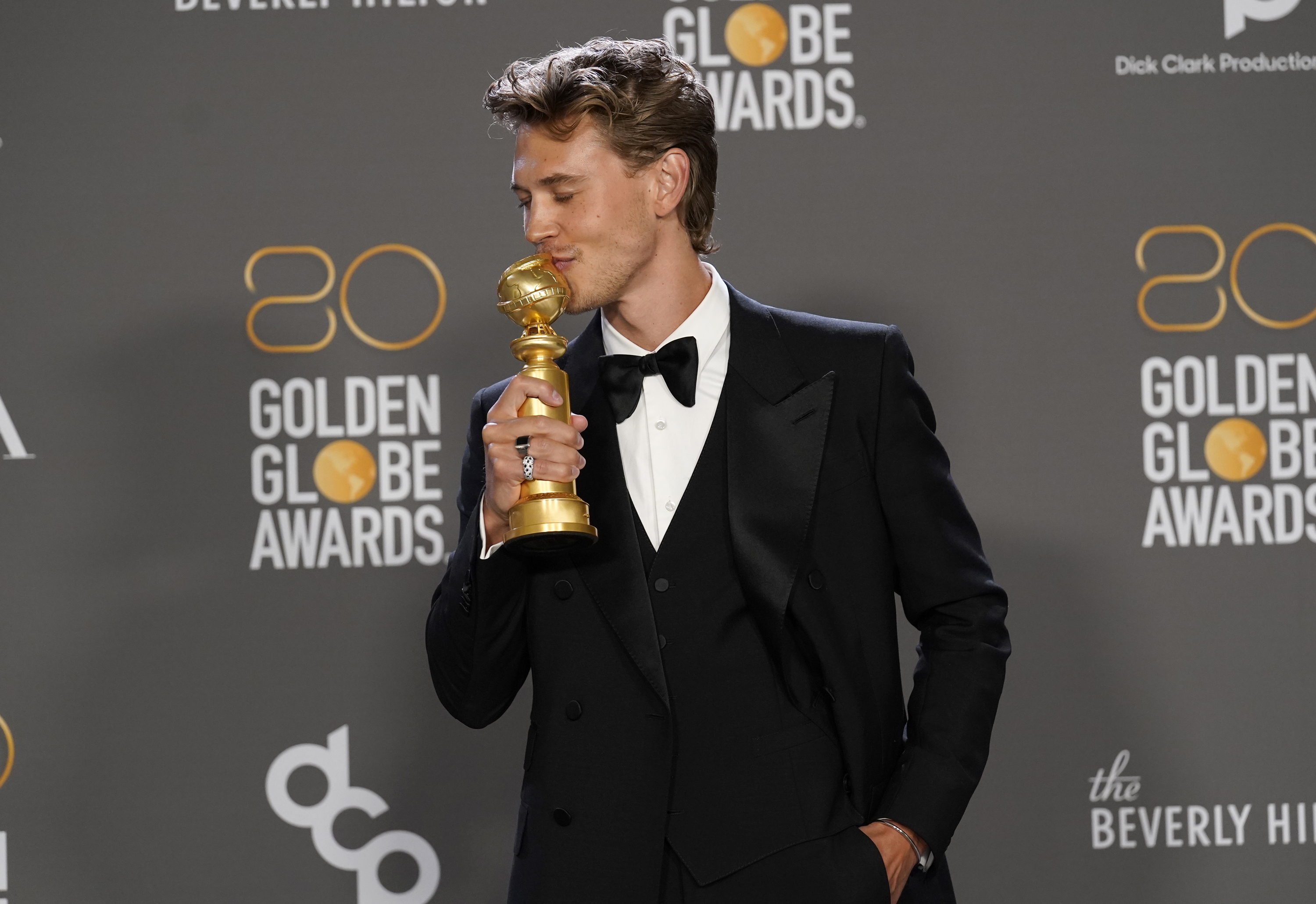 Herec Austin Butler z filmu Elvis.
