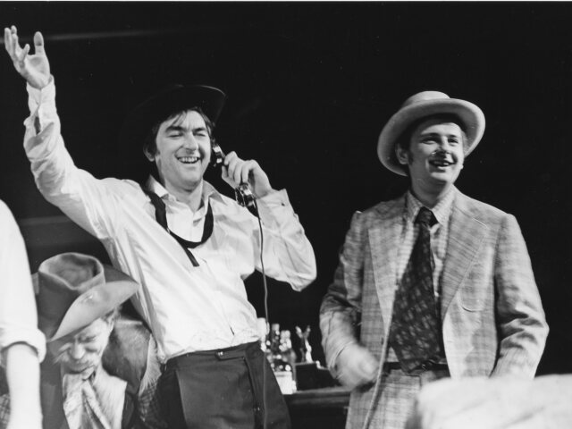 Štefan Kvietik ako Joe a Juraj Slezáček ako Tom v hre Čas tvojho žitia (1973).