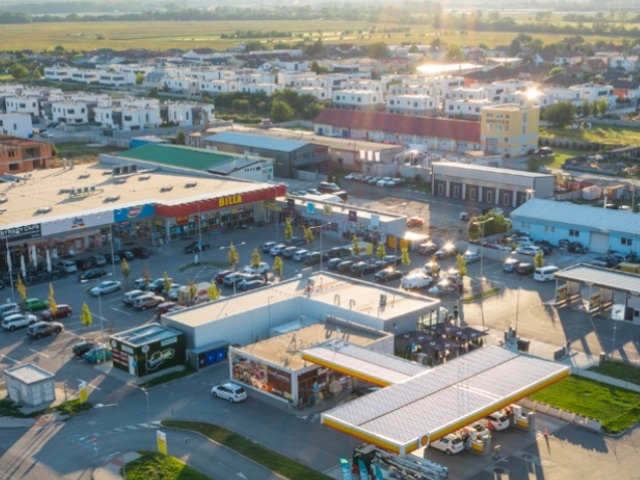 Retail park Storia v Rovinke.