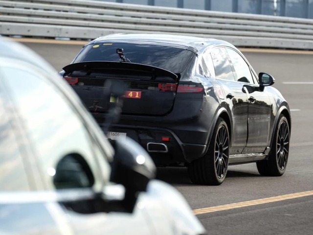 Porsche Macan - testy prototypov 2023