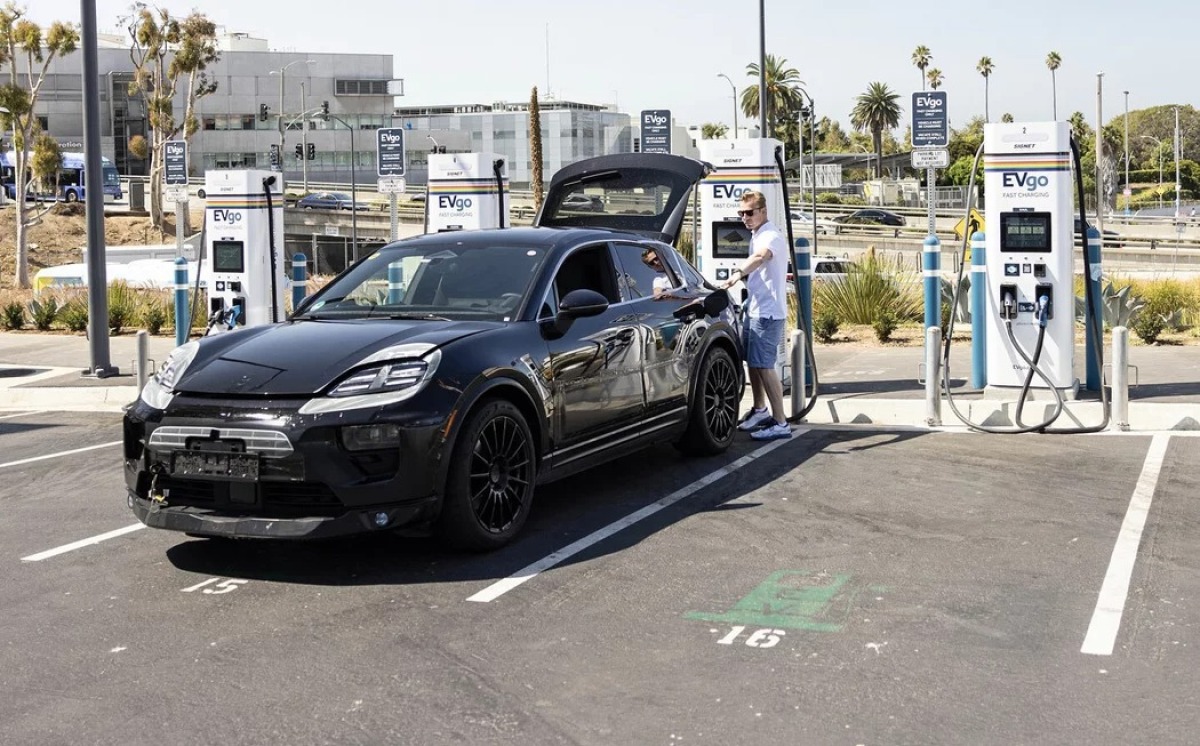 Porsche Macan - testy prototypov 2023