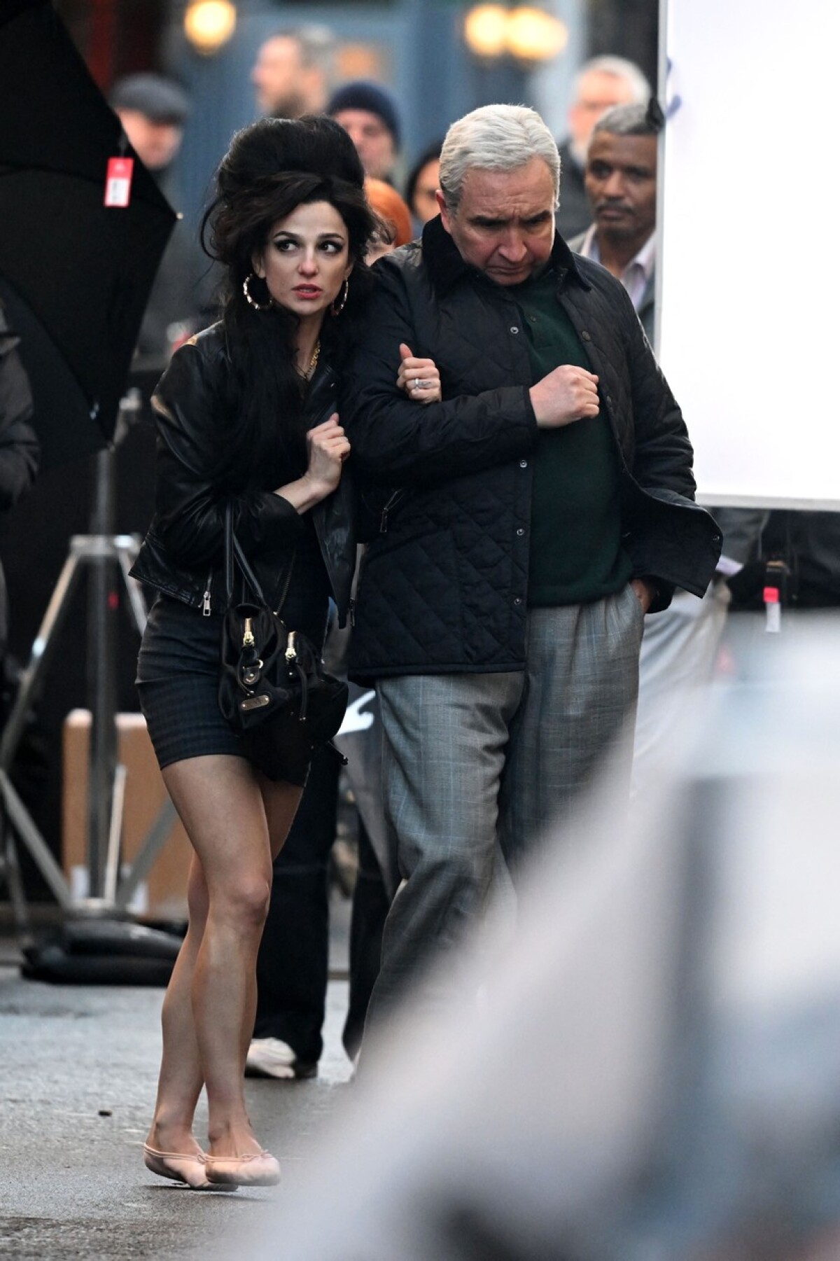 Marisa Abela ako Amy Winehouse a herec Eddie Marsan