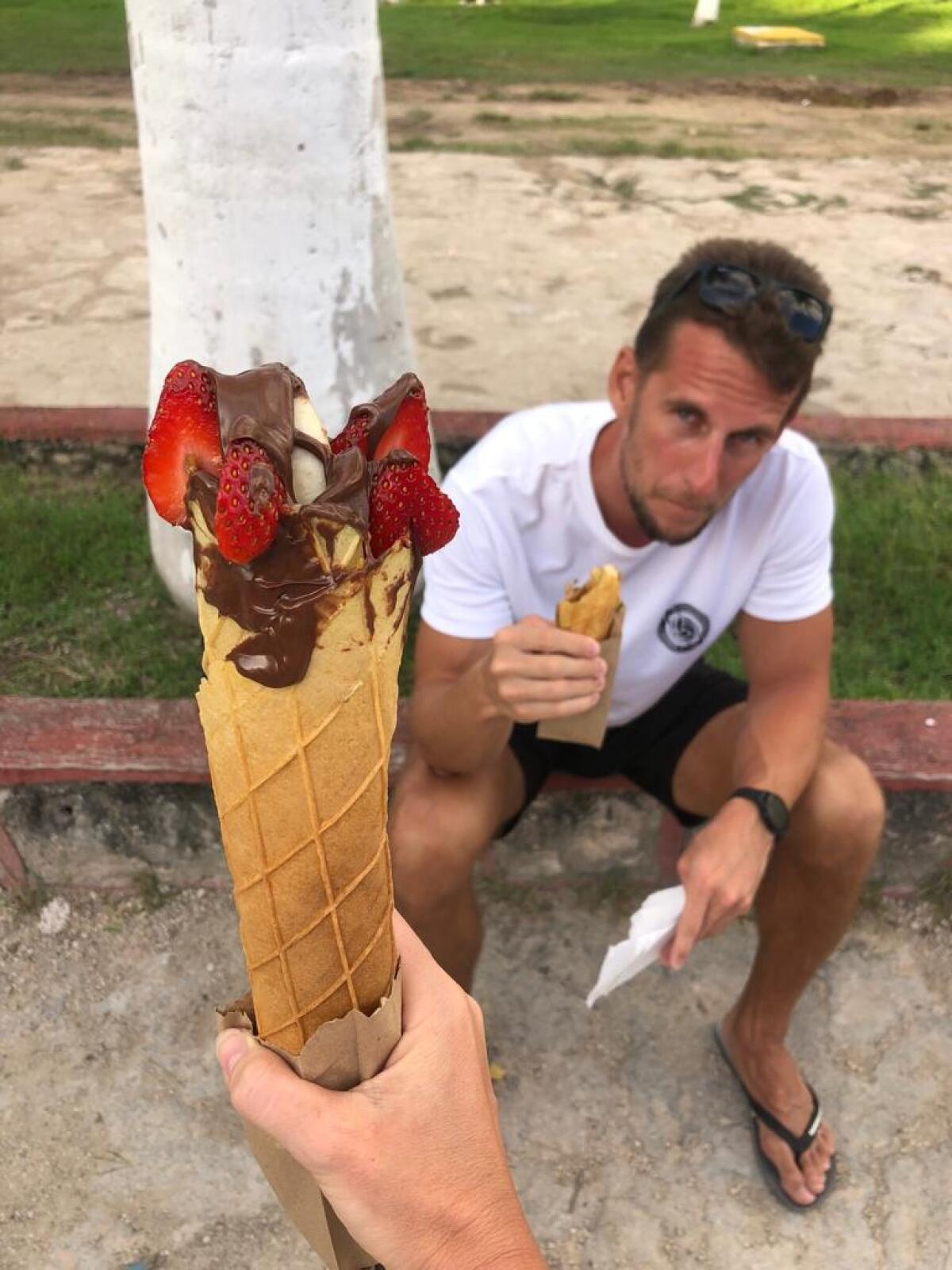 Pavol Kabát, Mexiko, Mr. Coat