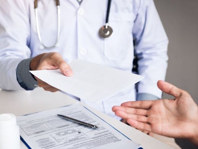 nahrada-nakladov-lekar-doktor-liecba-clanok