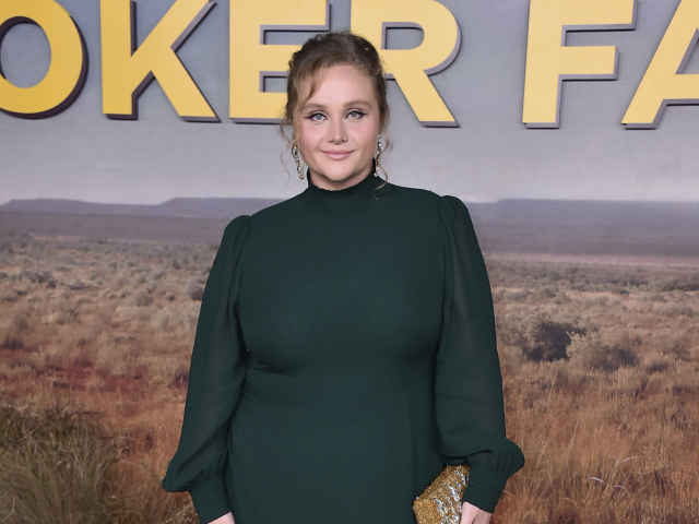 Herečka Danielle Macdonald.