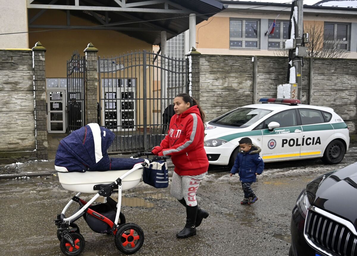 SR referendum23 hlasovanie Trebišov Rómovia osada KEX