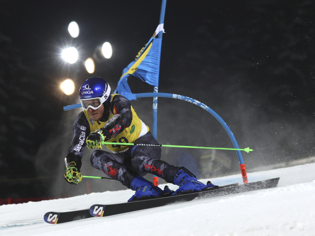 Rakúsko lyžovanie SP muži 1. kolo nočný obrovský slalom