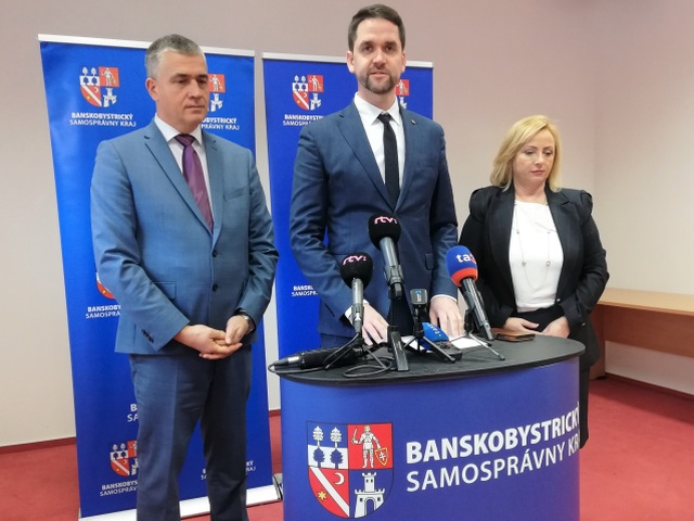 Ondrej Lunter, BBSK, poslanci