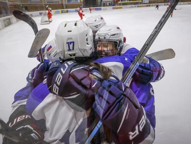 270123EYFO Friuli hokej dievcata-finale SVK-CZE2 GAL 3