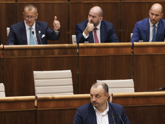 Lukáš Kyselica, Boris Kollár, parlament, NR SR, Peter Pčolinský