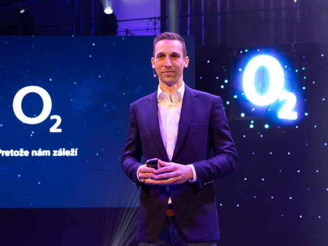 Igor Tóth, O2