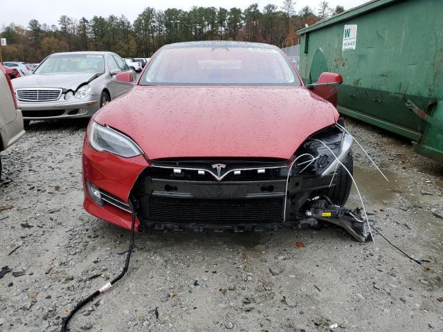 Tesla do aukcie