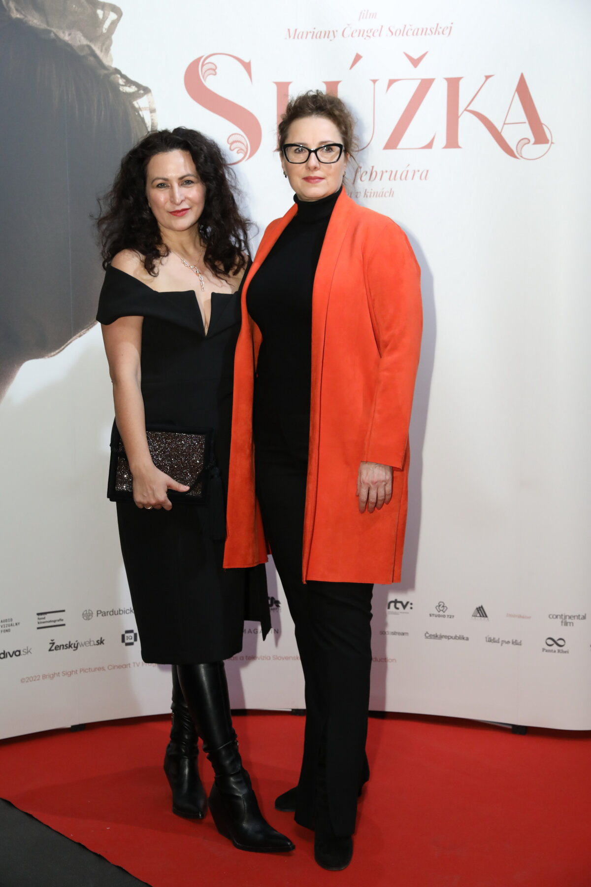 Mariana Čengel Solčanská (vľavo) a herečka Zuzana Mauréry.