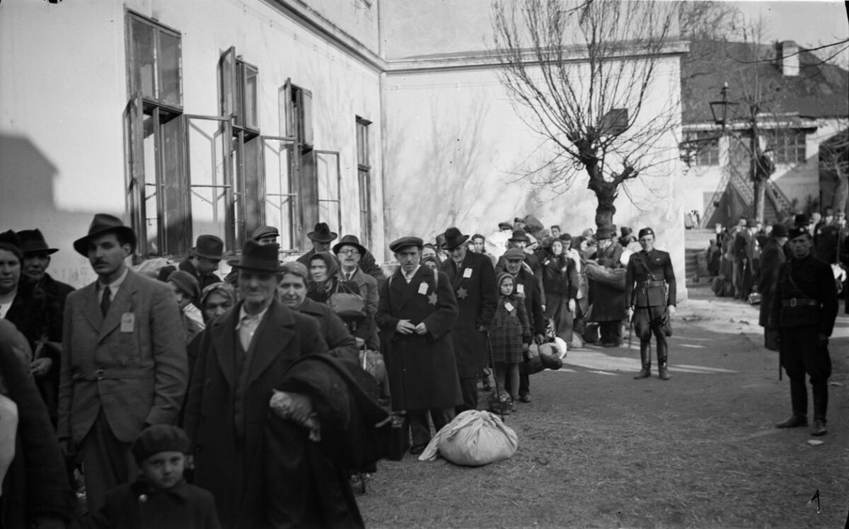 Židovská Nitra, Židia, holokaust, slovenský štát, deportácie