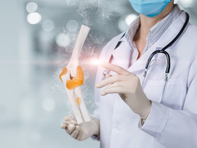 zdravotné komplikácie, bolesť, šľachy, kĺby, doktor, lekár