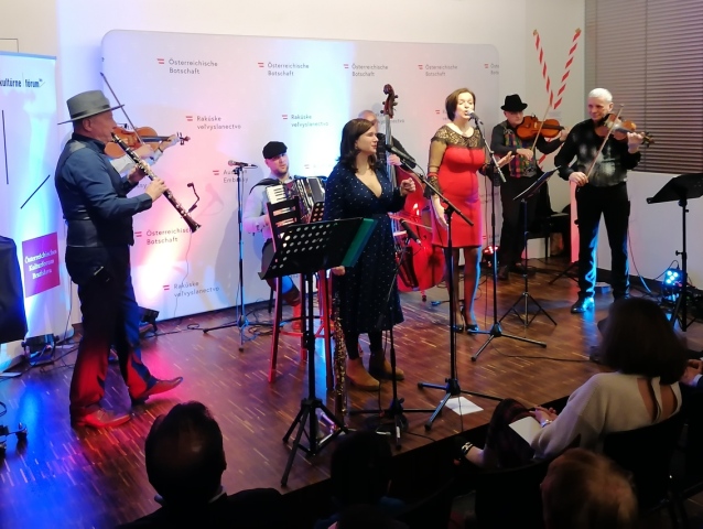 Kaschauer Klezmer Band, Isabel Frey