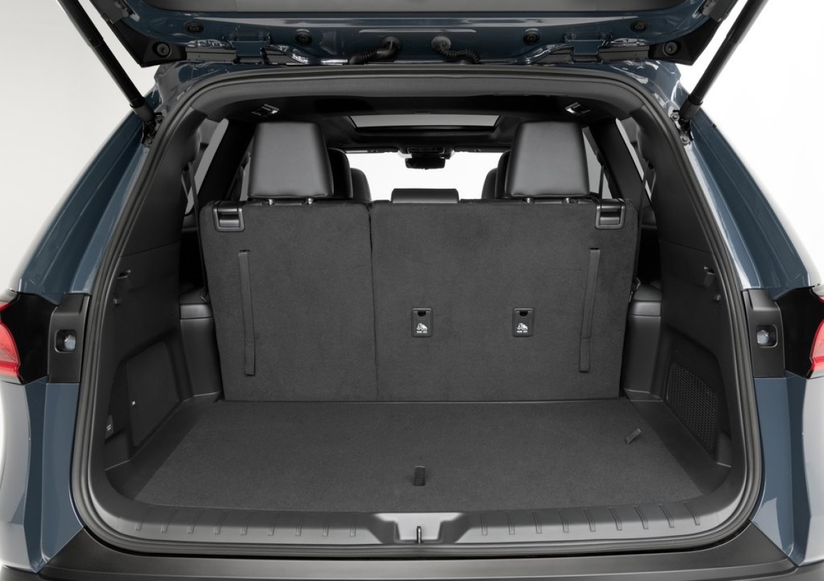 Toyota Grand Highlander 6