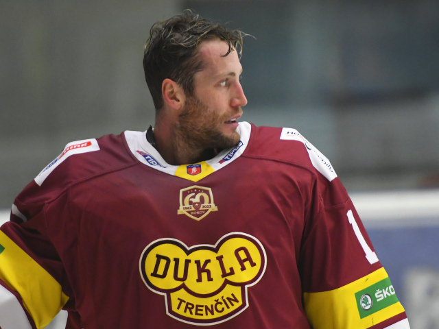 Connor LaCouveé