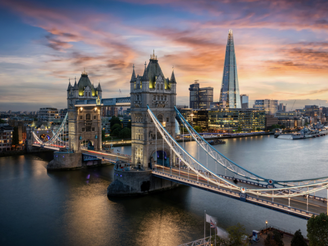 NEPOUZ, Londýn, Veľká Británia, Tower Bridge, Temža