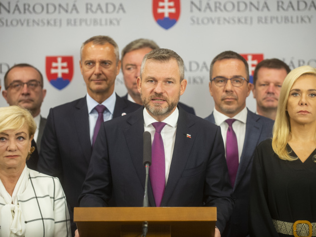 Ľubica Laššáková / Peter Pellegrini / Denisa Saková /