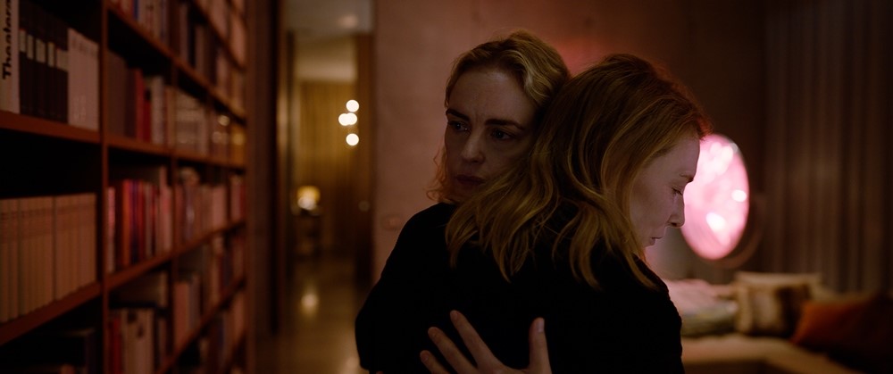 Cate Blanchett ako Lydia Tár a Nina Hoss ako Sharon Goodnow.