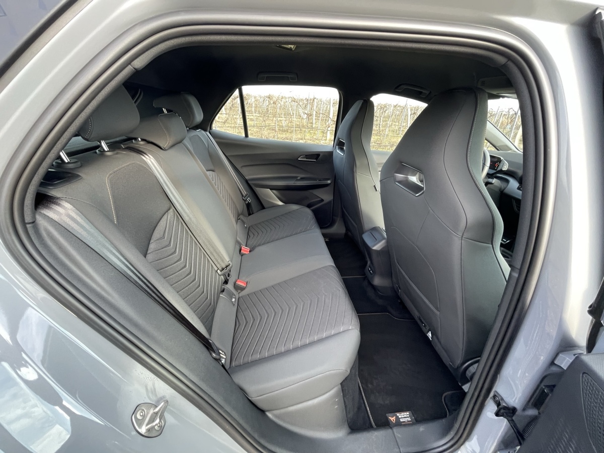 Cupra Born Basic  204/62 (2023)