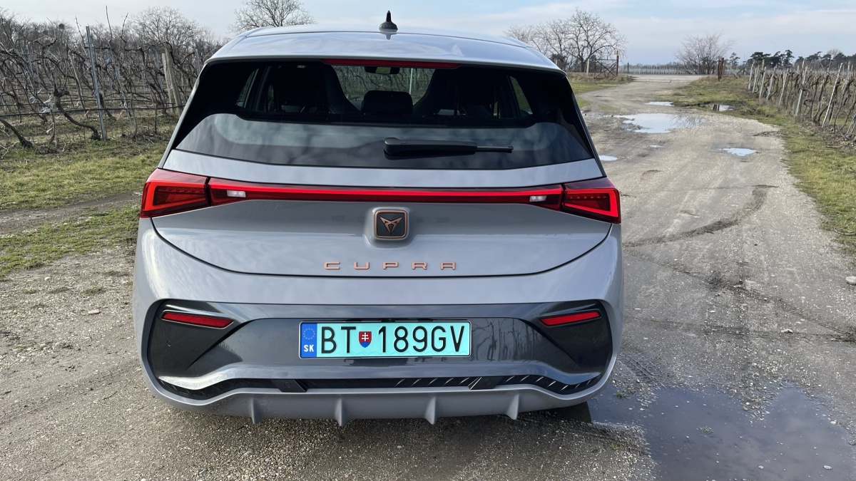 Cupra Born Basic  204/62 (2023)