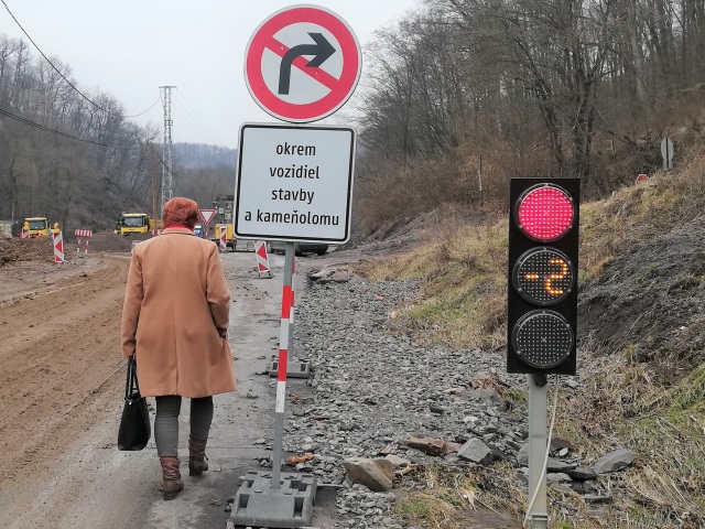 cesta, Hontianske Nemce, pretekajúca voda