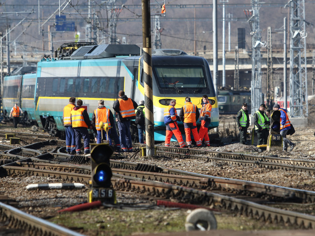Žilina vykoľajený vlak pendolino