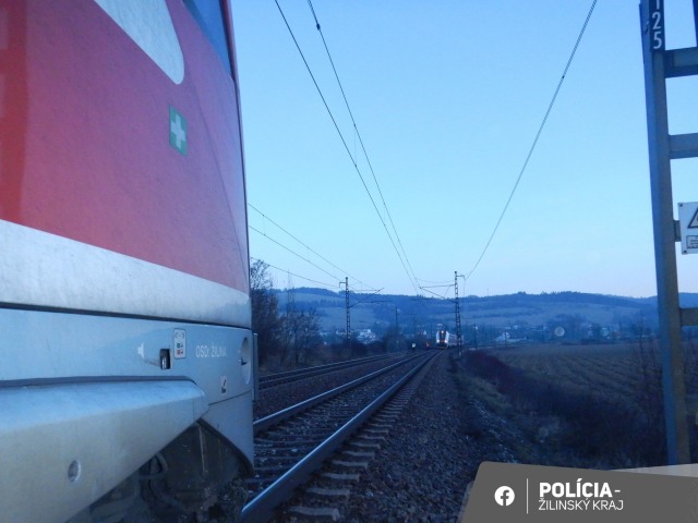 vlaky, jedna koľaj, žilina