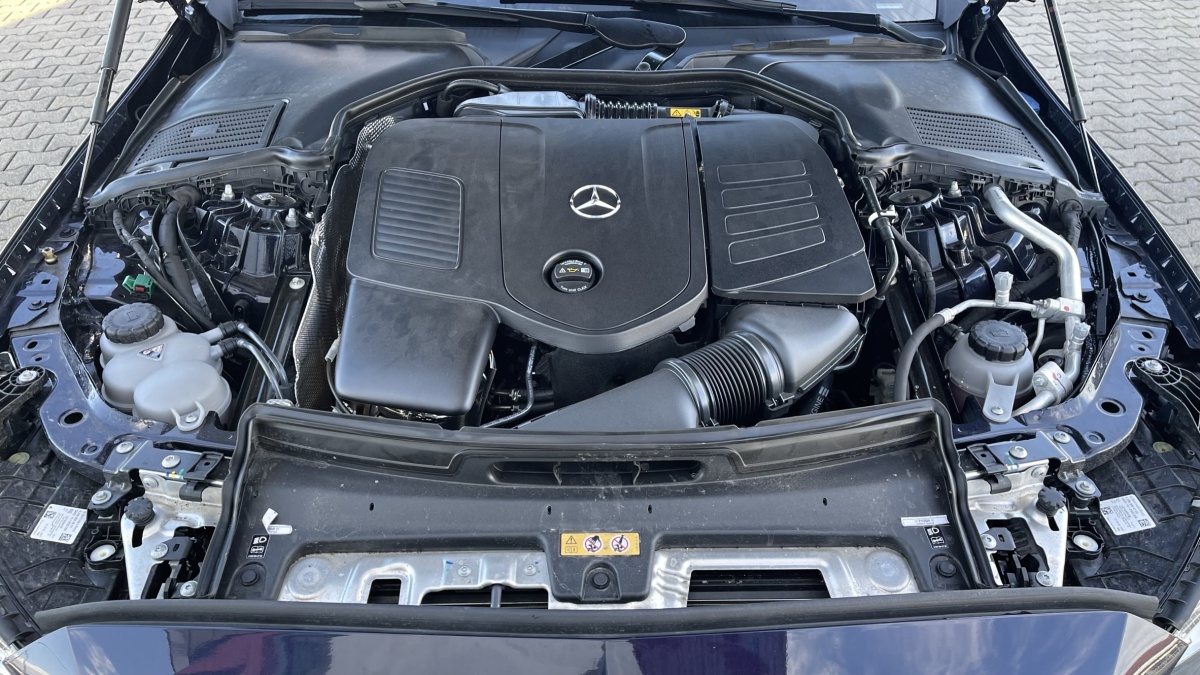 Mercedes-Benz C 400 e 4Matic (2023)