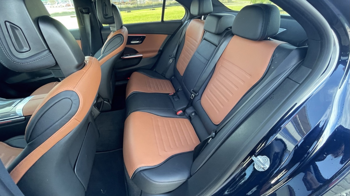 Mercedes-Benz C 400 e 4Matic (2023)