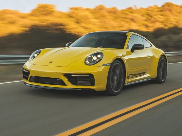 Porsche 911 Carrera T 8