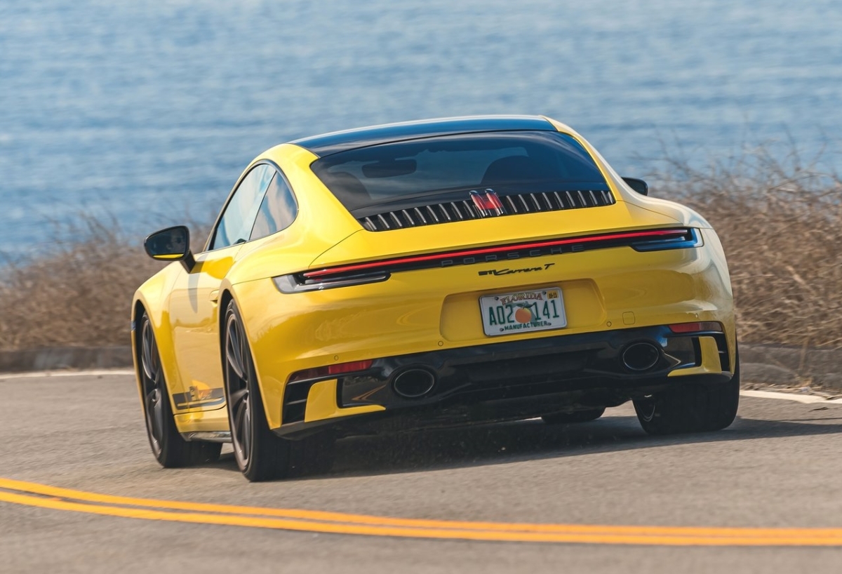 Porsche 911 Carrera T 6