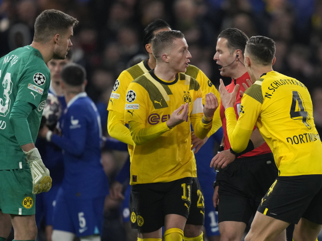 Anglicko šport futbal LM osemfinále odveta