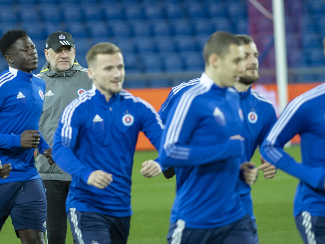 Švajčiarsko SR futbal EKL osemfinále Slovan tréning