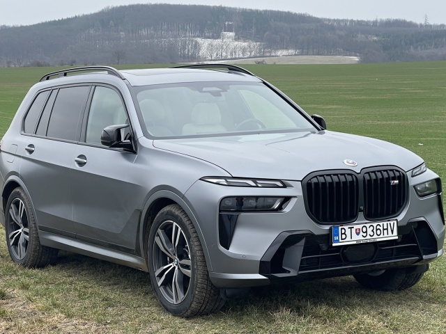 BMW X7 M60i xDrive (2023)