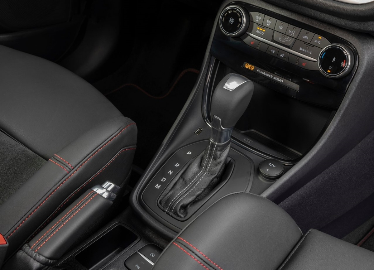 Ford Puma ST Powershift 11