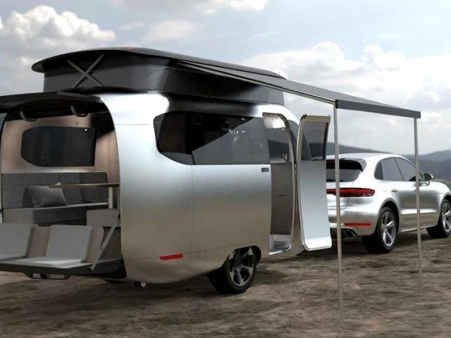 Airstream Studio F.A. Porsche Concept Travel Trailer - koncept prívesu 2023