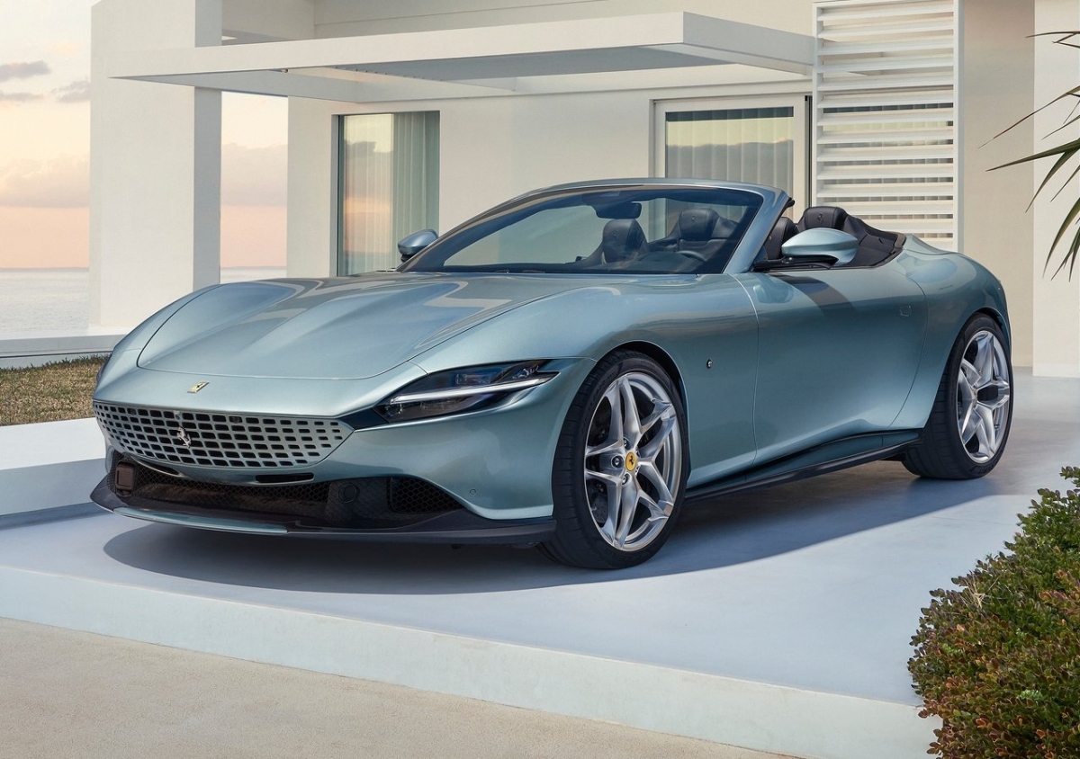 Ferrari Roma Spider 1