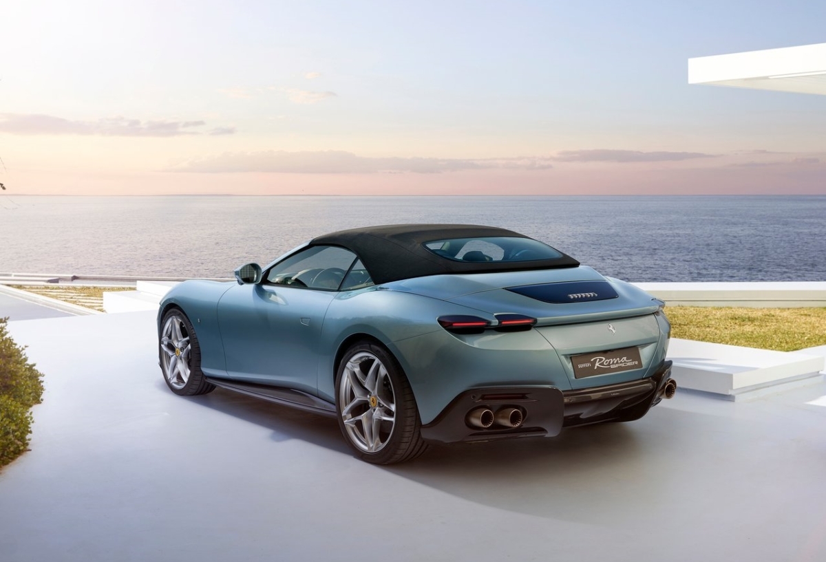 Ferrari Roma Spider 5