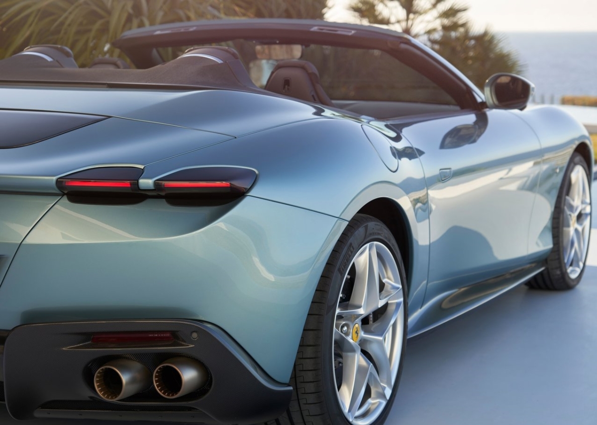 Ferrari Roma Spider 8