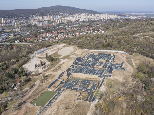 SR Bratislava dron nemocnica Rázsochy zbúranie BAX