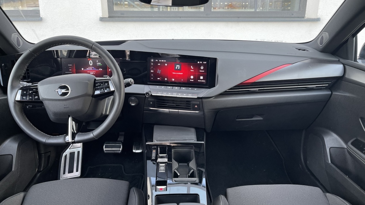 Opel Astra plug-in hybrid (2023)