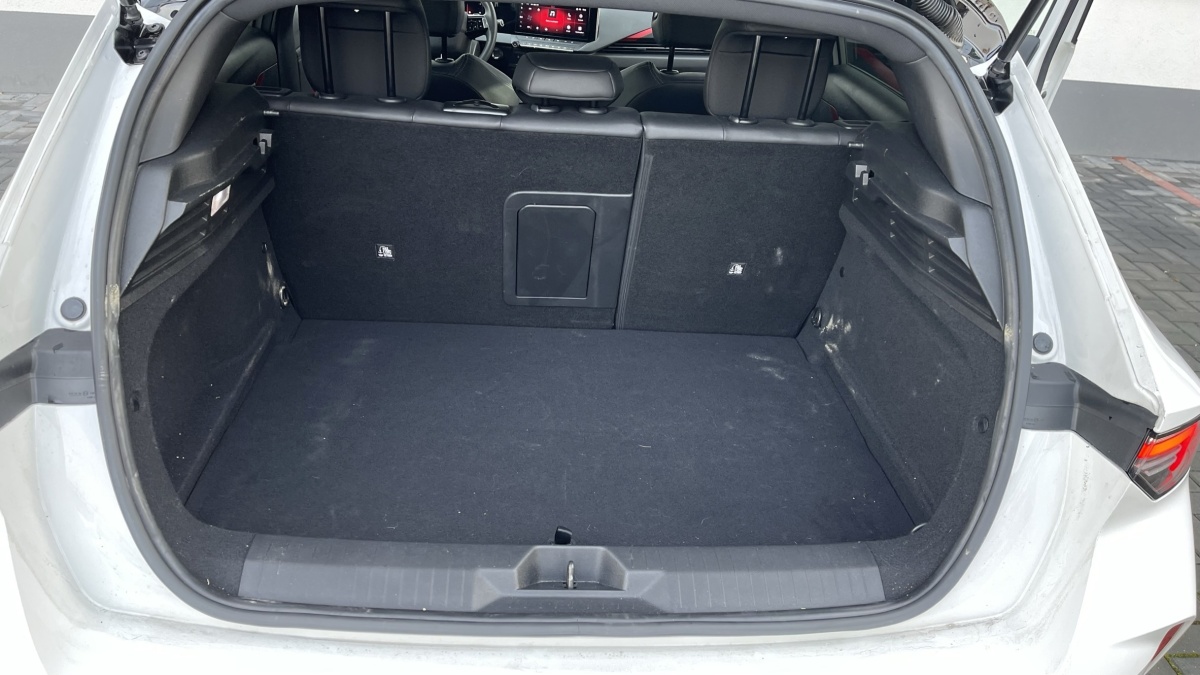 Opel Astra plug-in hybrid (2023)