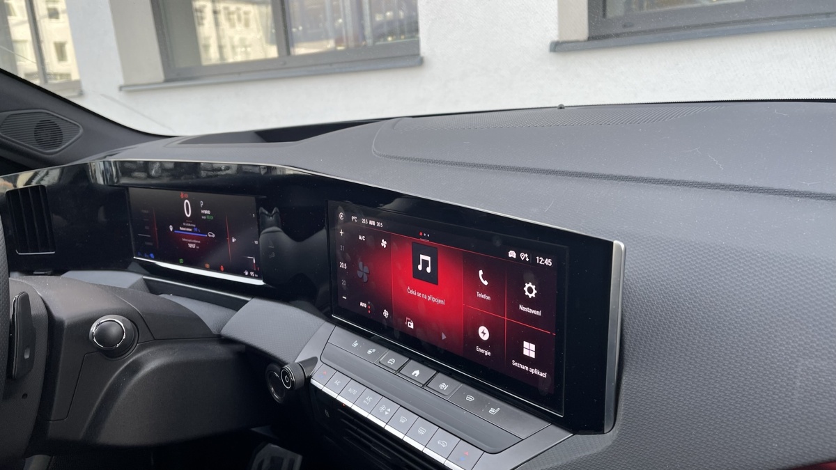 Opel Astra plug-in hybrid (2023)
